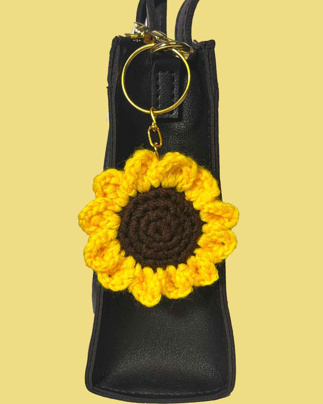 Sunny Sunflower Charm Keychain - Brighten Your Keys with a Touch of Floral Elegance