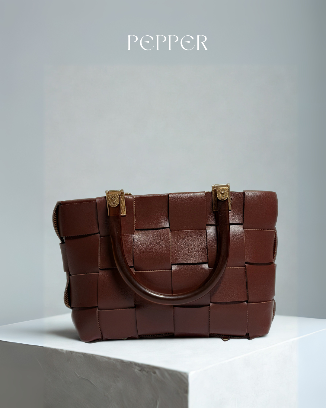 Woven Handbag Mocha Matrix - Stylish and Functional Accessory