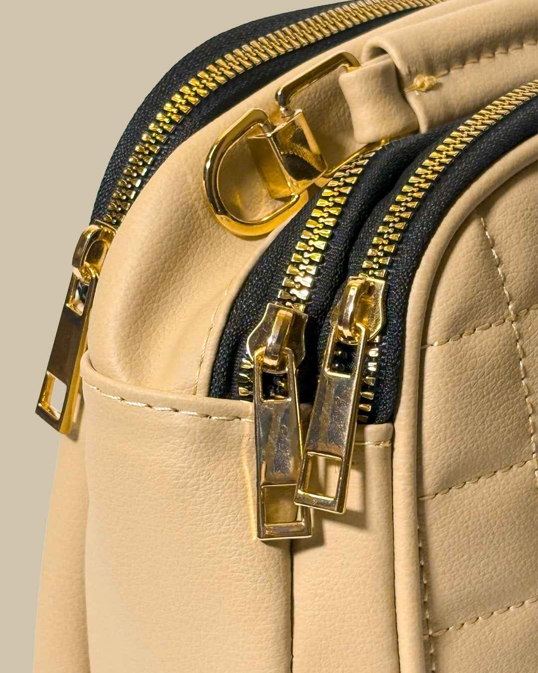 Crossbody Bag Sandstone - Stylish and Practical - Pepper