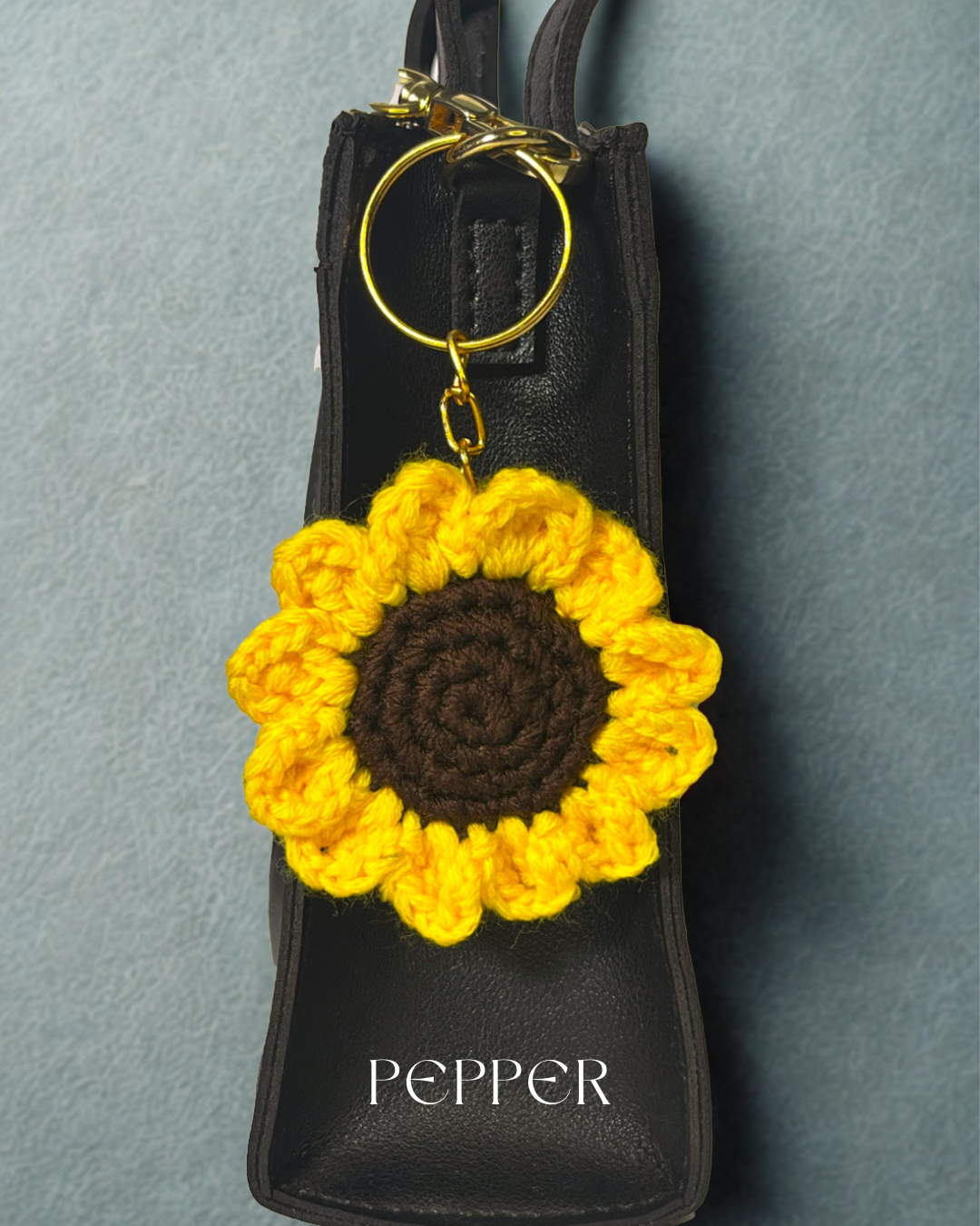 Sunny Sunflower Charm Keychain - Brighten Your Keys with a Touch of Floral Elegance