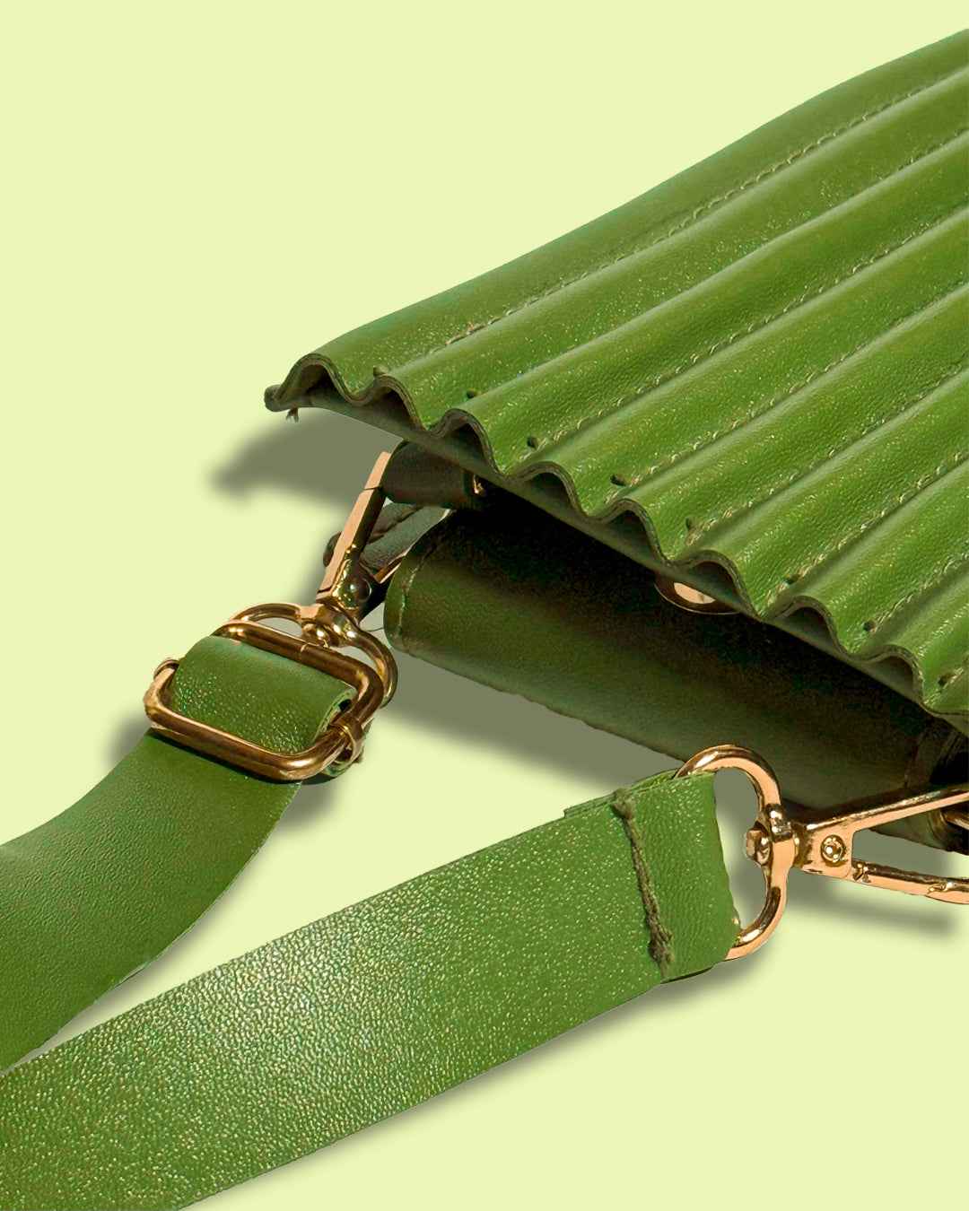 Crossbody Bag Olive Edge Green - Stylish and Practical - Pepper
