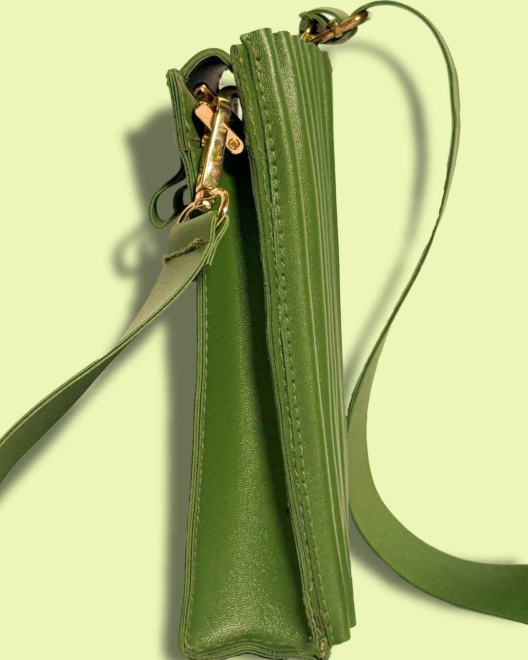 Crossbody Bag Olive Edge Green - Stylish and Practical - Pepper